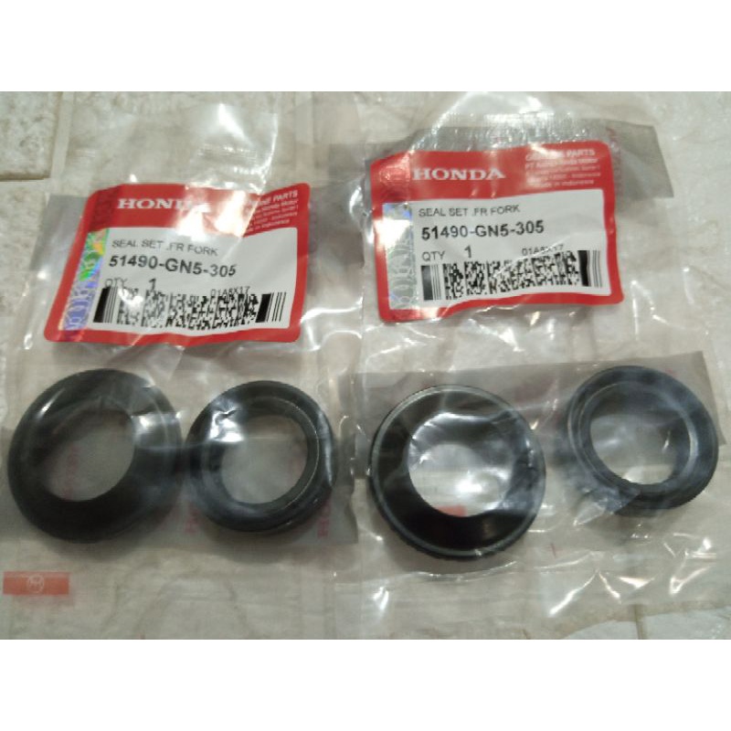 As shock depan+seal shock,seal abu  Supra fit new,Supra x 125 karbu, Revo