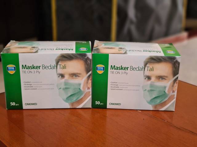 masker medis 3 ply OneMed