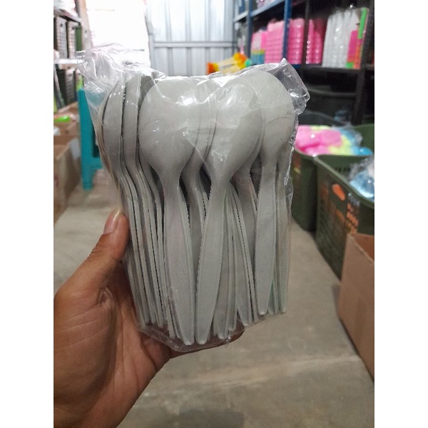 100 pcs dan 25 pcs Sendok makan plastik butek/sendok plastik bening