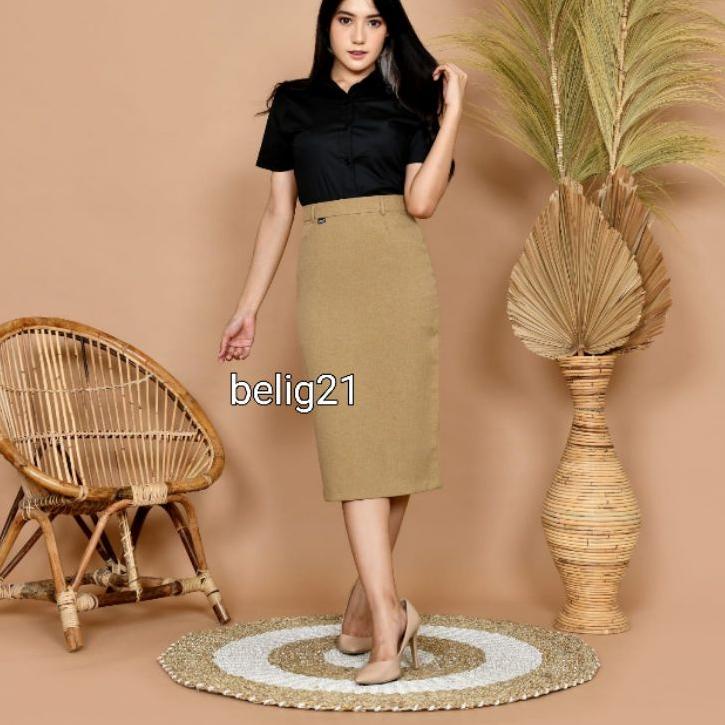 Rok Span Formal Hitam Polos Kerja 7/8