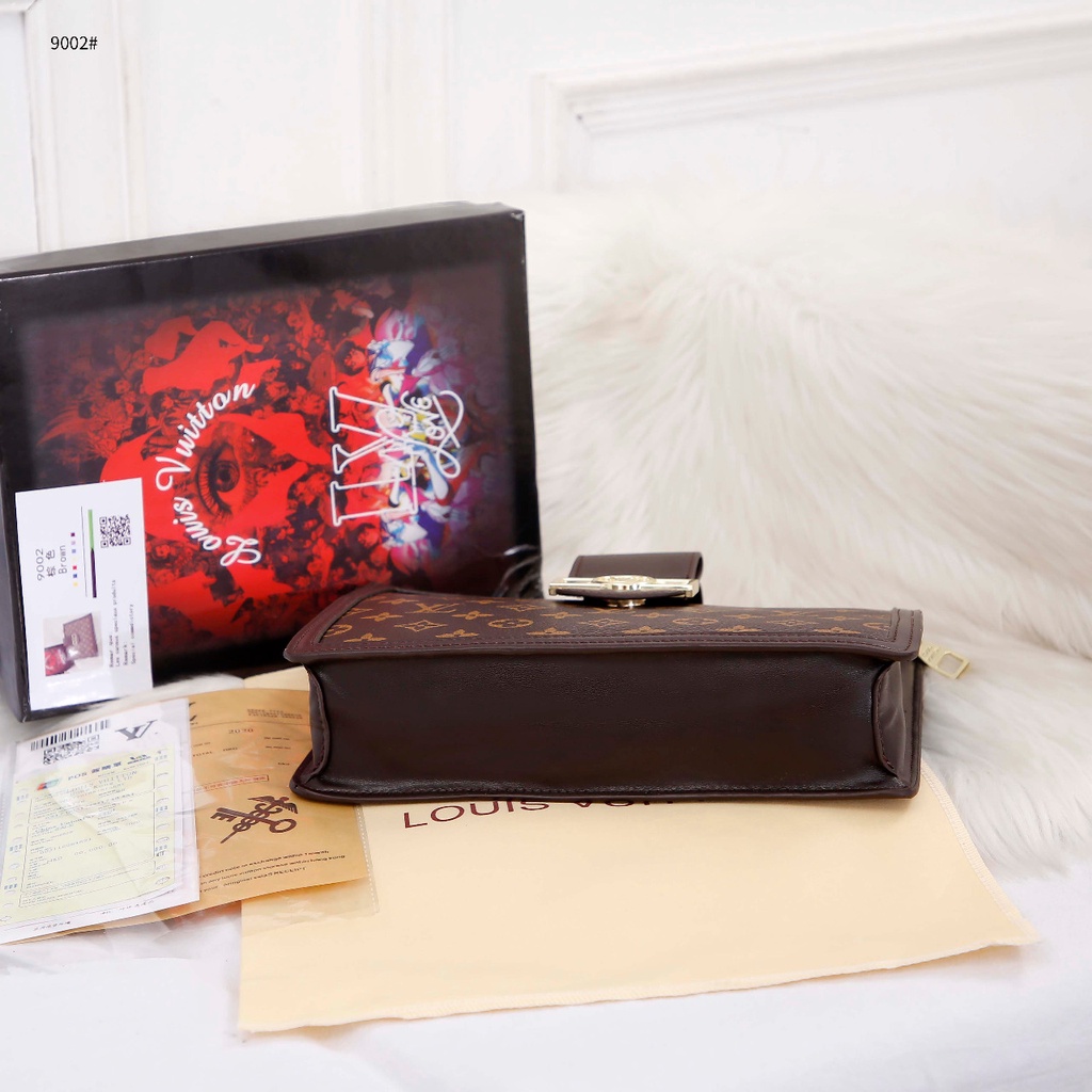 PR Cluth New  in Mono #9002