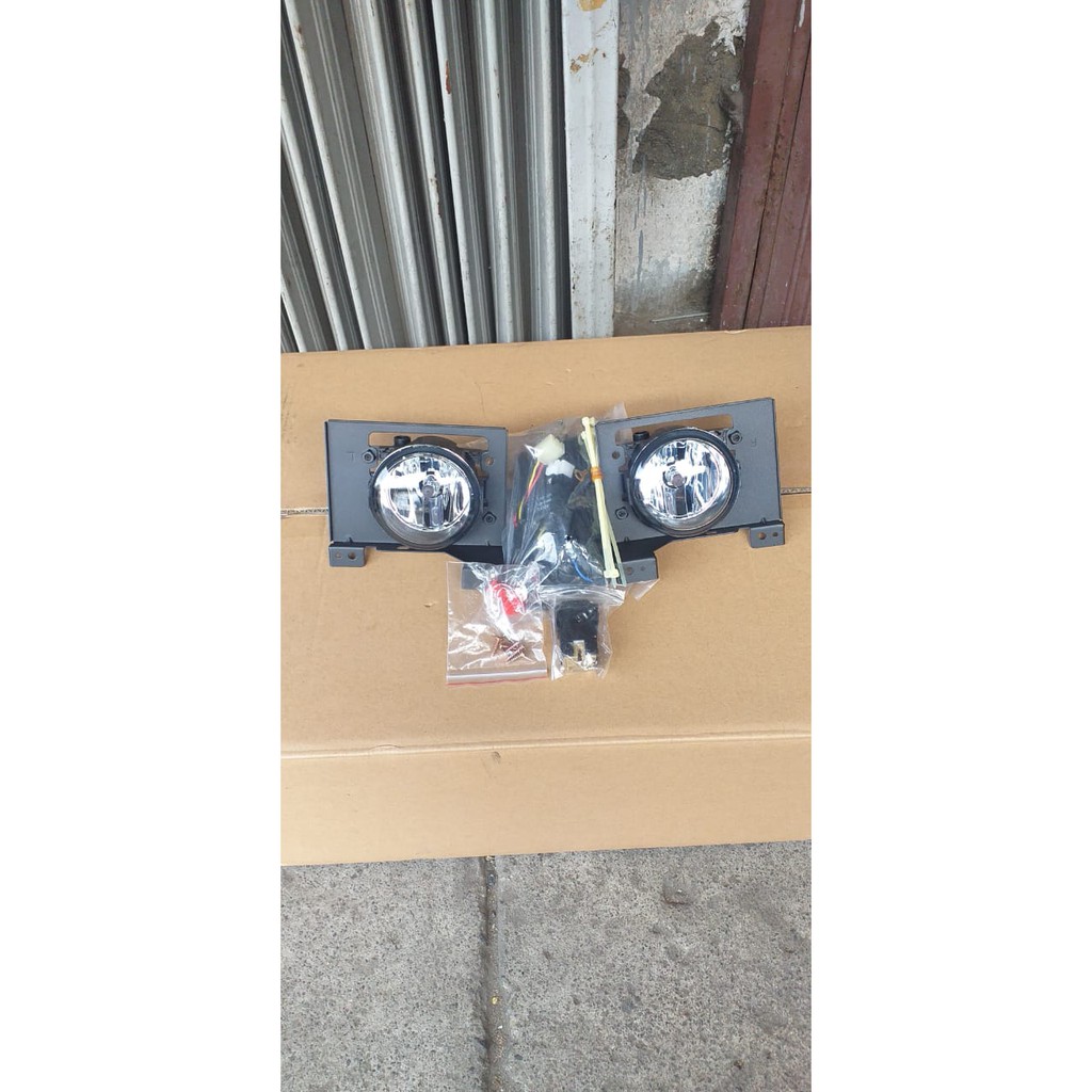 Fog lamp mobil Suzuki APV arena