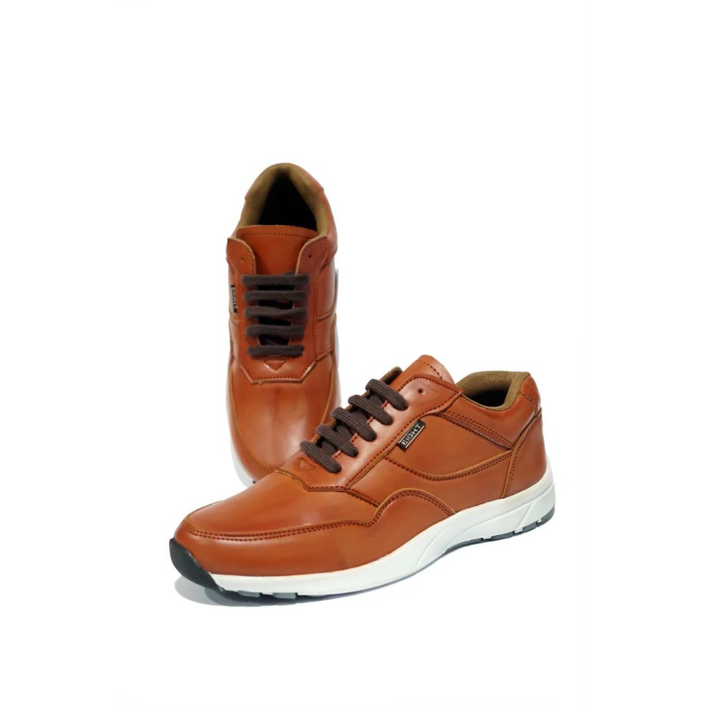 Sepatu Sneakers Pria Dewasa Kulit Asli Leather Men Casual Santai Hangout Gaya Terbaru Murah