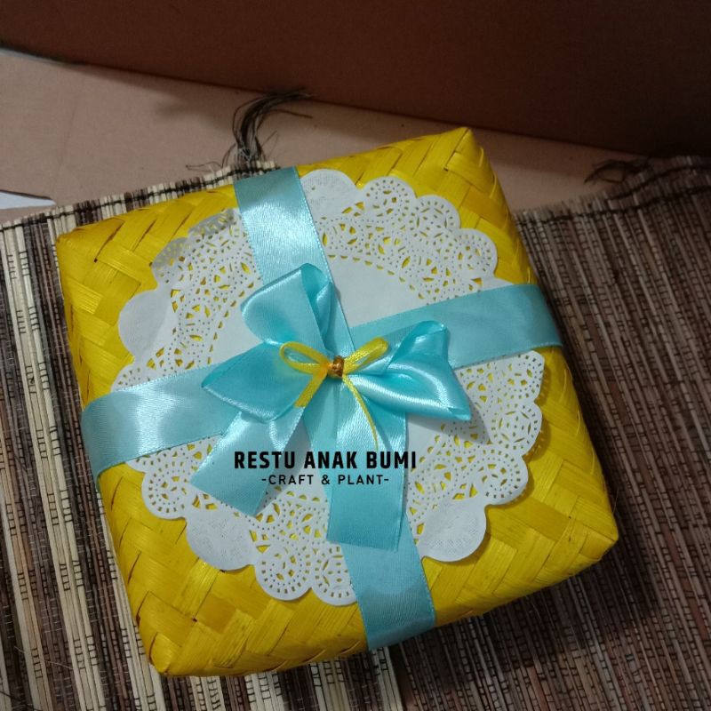 

Besek WarnaPita Kertas Bulat 18,20,22,25|Hampers|Hantaran|Parsel|Lebaran|Hadiah|Kado|Kemasan|Wadah | JAJANAN | SESERAHAN | WADAH NASI | BOX | ANYAMAN BAMBU