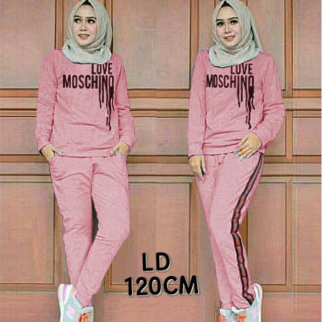 Set mochi SUPER JUMBO, baju senam, training olahraga, training wanita, motif moschino,training jumbo