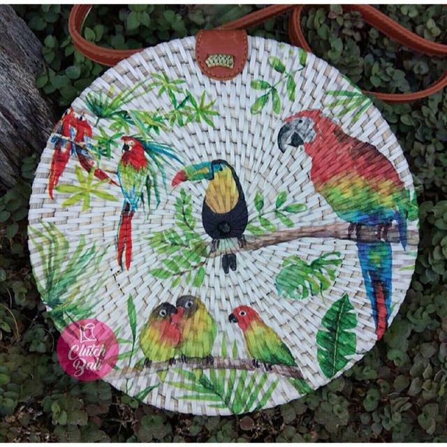 

Tas Rotan Decoupage / Lukis Burung Kakaktua Diameter 20cm