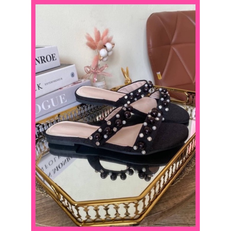 CHARLES AND KEITH - 395 (SANDAL) WANITA