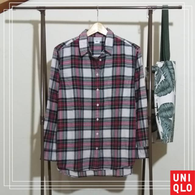 Preloved branded flannel Uniqlo merah hitam