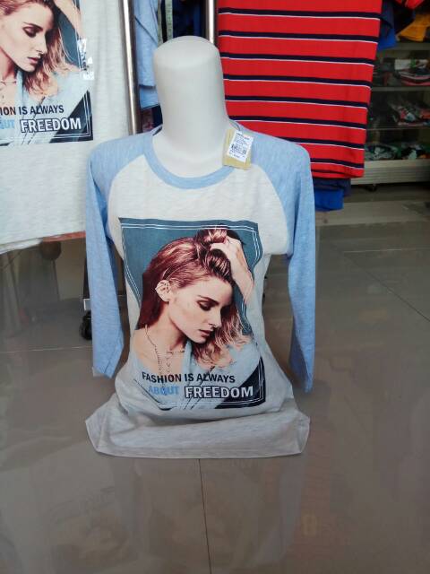 Size M kaos t zone wanita