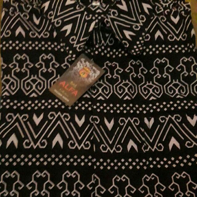 Kemeja Batik Fashion Motif Monocrome Semut Lengan Pendek