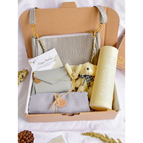 [Paket Uhuy Grey] Hampers Giftbox Kado Ulang Tahun Cewek Kado Pernikahan