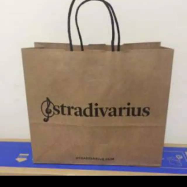 

Paperbag Stradivarius