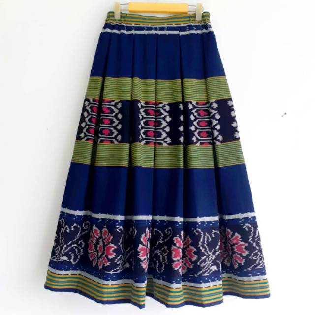 Rok Tenun Ikat Troso ( Kain Blangket Motif Sumba, Toraja, Kalimantan dan Ntt