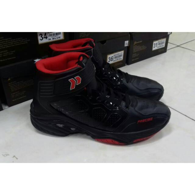 sepatu basket precise black/red ready size 43