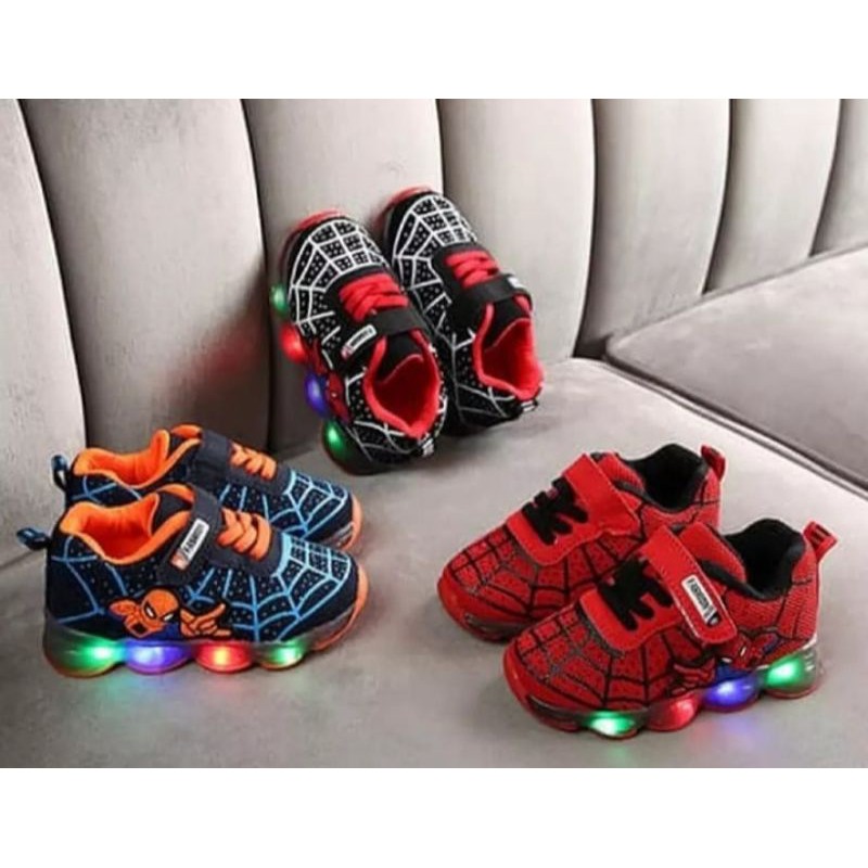 SEPTU ANAK sneaker lampu LED captain Amerika terbaru