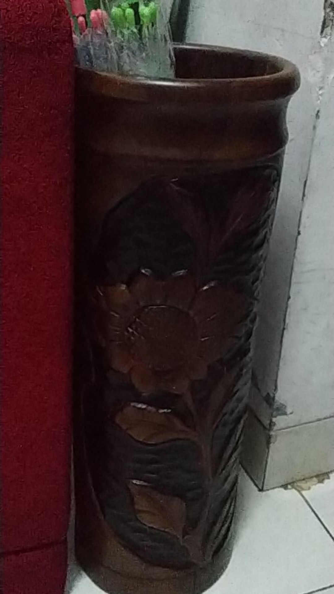 Tempat Payung Kayu Jati Motif Bunga Tempel