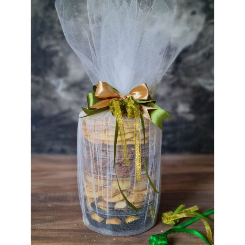 

HAMPERS KUE KERING LEBARAN / IDUL FITRI/ HAMPERS NATAL/ HAMPERS IMLEK