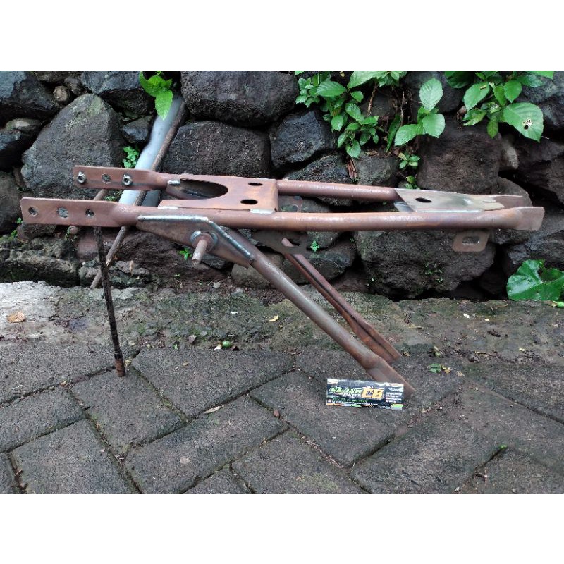 buntutan rangka gl100 sambungan rangka belakang gl100