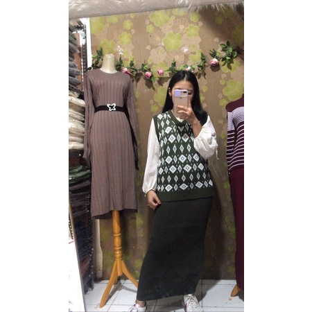 Rompi Rajut Casual V-Neck Tanpa Lengan Motif Belah Ketupat Untuk Wanita