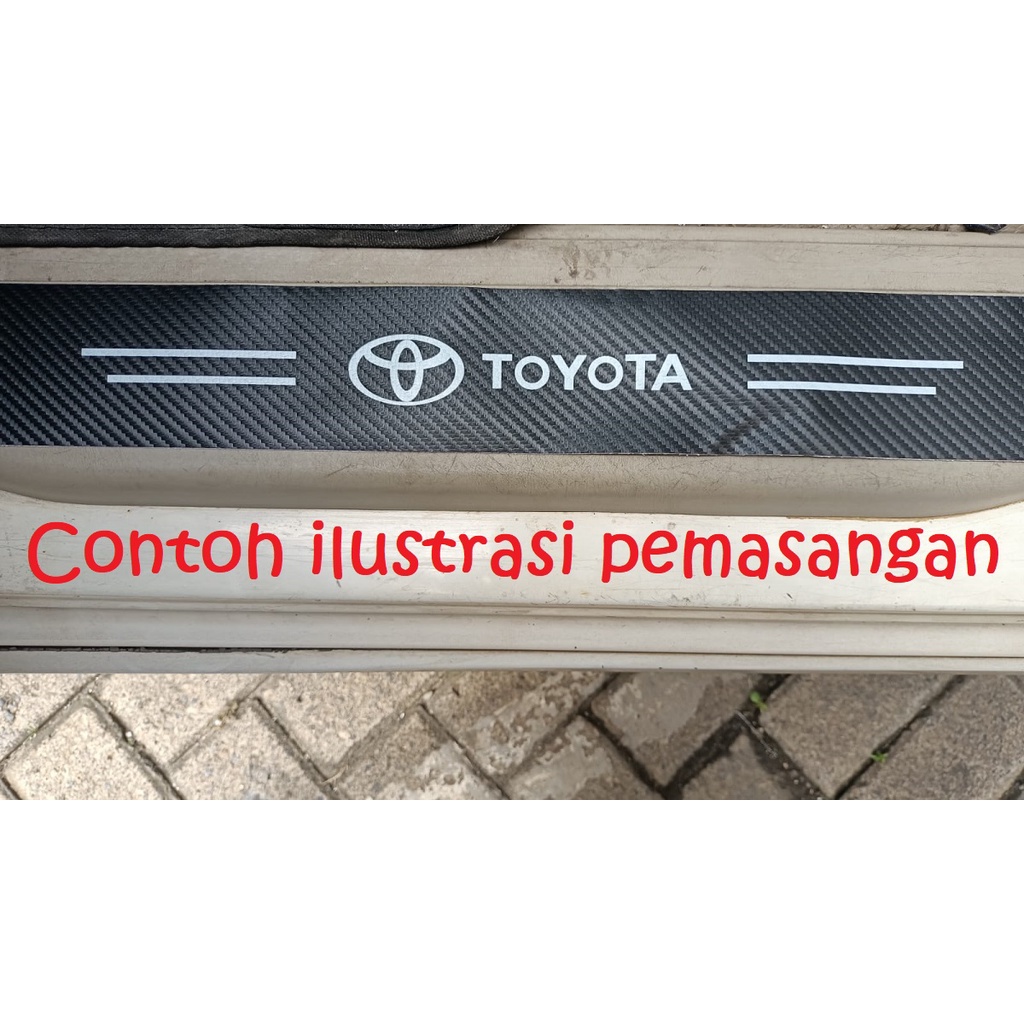 Stiker strip emblem Nissan motif karbon carbon pelindung pijakan kaki pintu masuk mobil anti gores lecet sticker aksesoris variasi logo merk untuk type All new Terra Terrano Livina Evalia Juke Serena March Xtrail X-trail Elgrand Cefiro Latio Navara