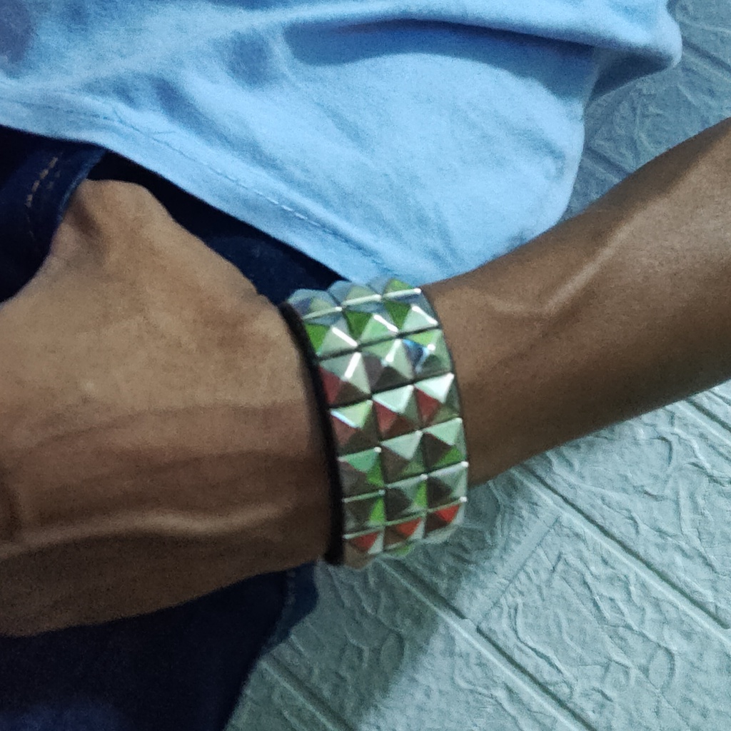 XiB0 BRACELET / AKSESORIS / GELANG PUNK SPIKE PYRAMID