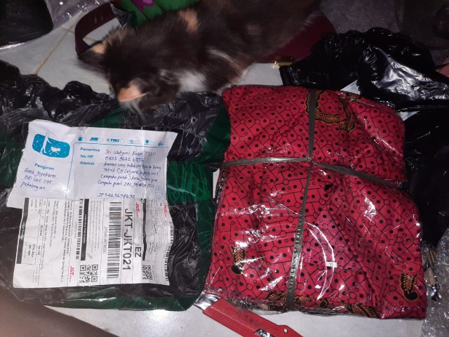 Kemeja Pria Lengan Pendek Kemeja Pria Kasual Motif Kemeja Batik Pria Kemeja Batik Pria Lengan Pendek