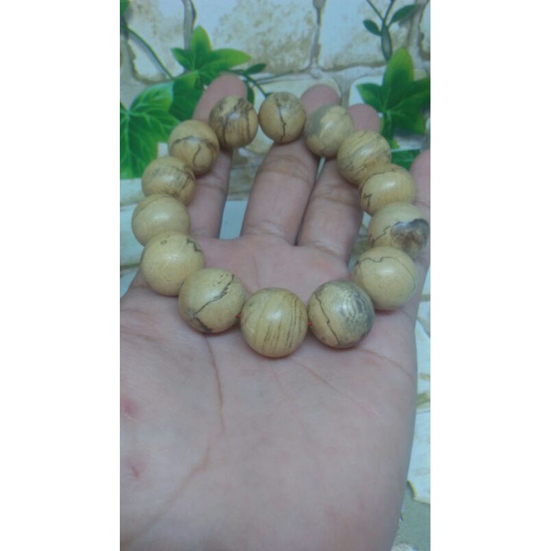 gelang kayu bertuah