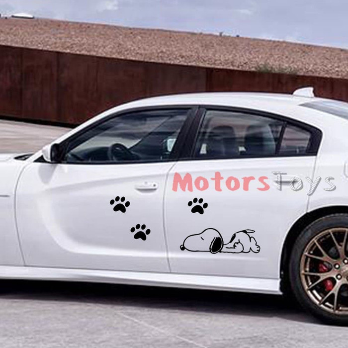 

sticker stiker snopy sticker dog snopy sticker jejak kaki anjing Elegan