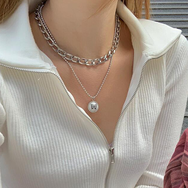 YEEZII Kalung Rantai Banyak Lapis Dengan Liontin Kupu-Kupu Warna Emas Perak Gaya Retro Korea Untuk Wanita