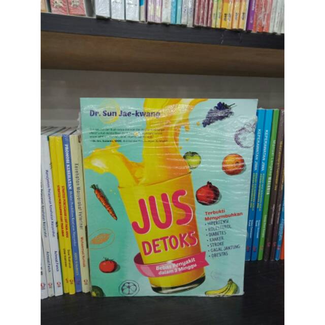 Buku Jus Detoks : Bebas Penyakit Dalam 3 Minggu