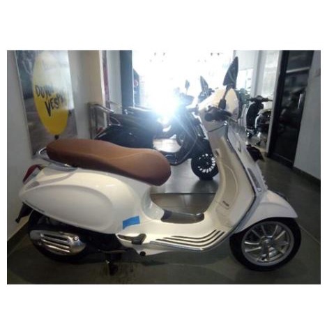 Pilox Diton Premium White Innocenza 9481 Warna Putih Vespa Pespa Motor Velg Helm 9481**