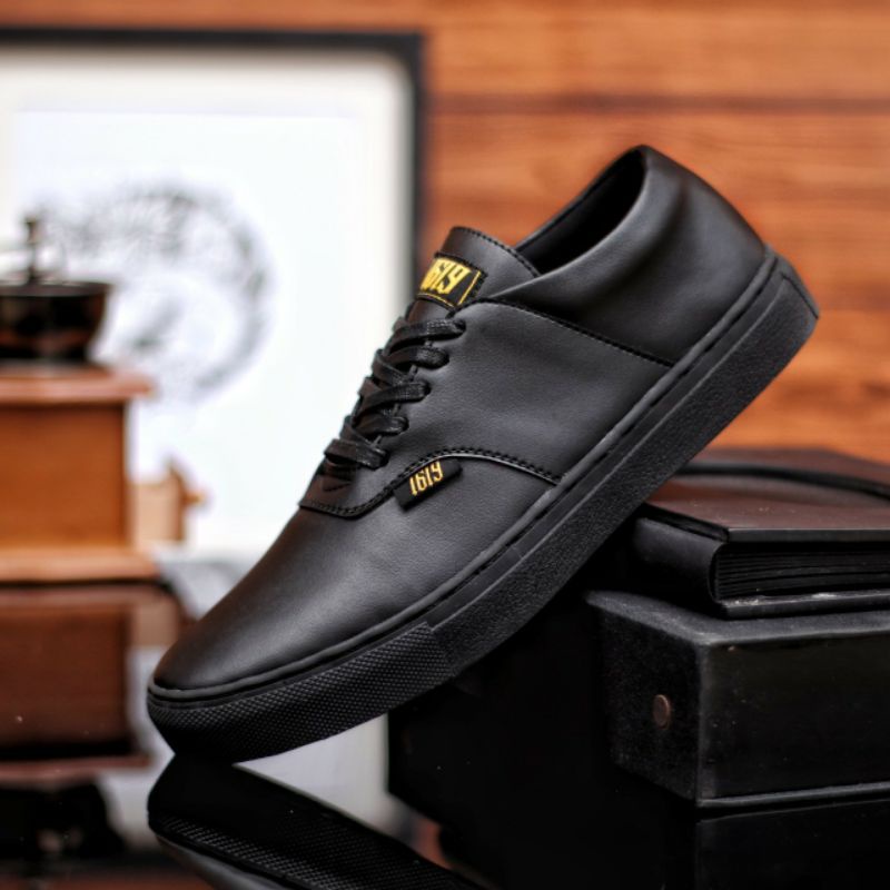 Sepatu Pria Sneakers Casual Original Spatu Sneaker Cowok Murah Keren Kets Santai Kerja Formal Kasual