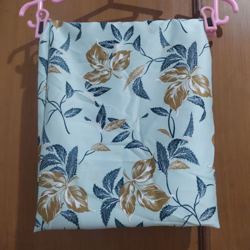 (NEW) Hijab / Jilbab / Kerudung Segi Empat Umama Silk Motif Bunga 110 x 110 cm Warna Biru Kehijauan