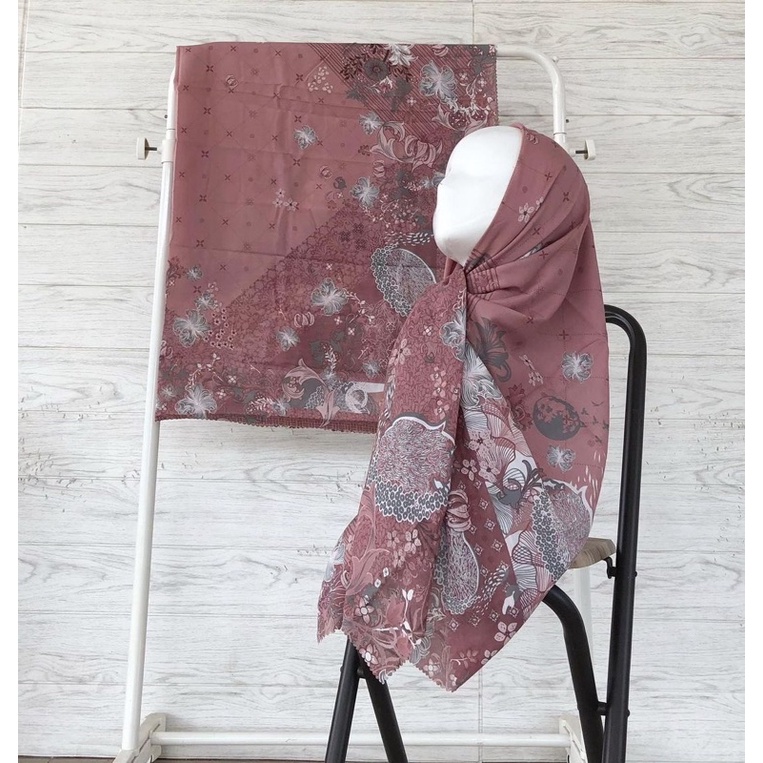 101 -150 KERUDUNG VOAL MOTIF SEGIEMPAT-110