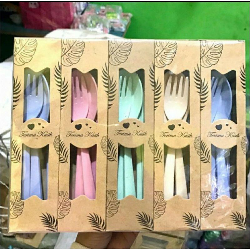 SOUVENIR SET ALAT MAKAN PACKING BOX MINIMAL 50PCS - SOUVENIR SET ALAT MAKAN - SOUVENIR SENDOK MURAH 