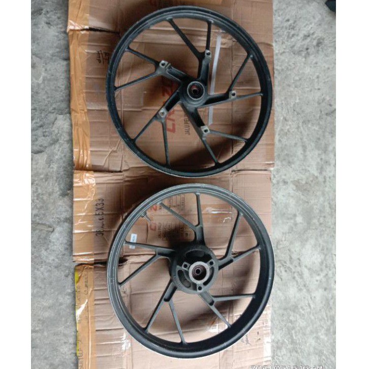 velg depan belakang satria Fu original