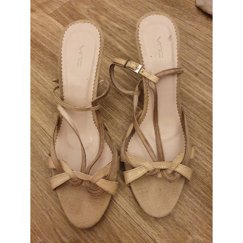 High Heels / sandal hak tinggi VNC nude colour size 7 preloved