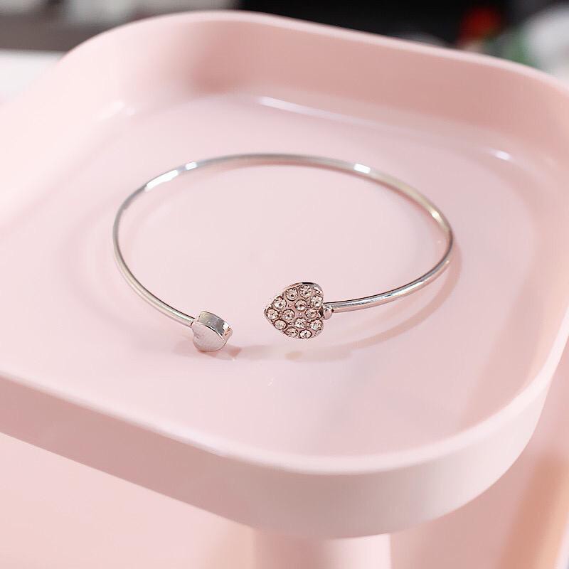 Gelang Love Wanita Korea Warna Gold Dan Silver Bahan Titanium Tahan Karat-SILVER