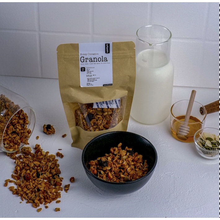 

Premium Granola Honey Cinnamon Granola 100gr - Almond, Cashew, Pumpkin Seed, Raisins - NO SUGAR