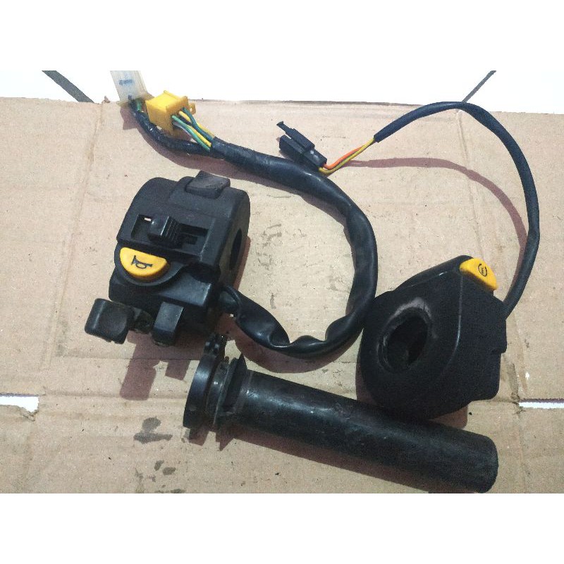 Holder saklar sepasang suzuki satria fu barong original
