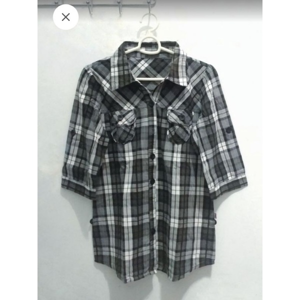 Preloved Kemeja Wanita - AKO