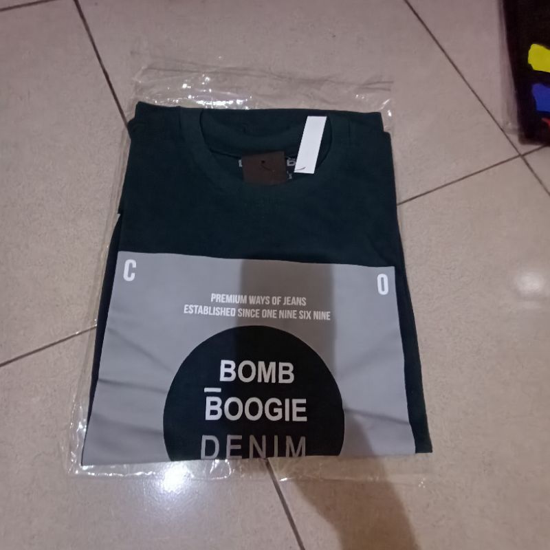kaos BOMBOGIE