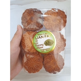 

MOON CAKE KUE BULAN LIAN FAT PREMIUM ISI 6 - KACANG HIJAU