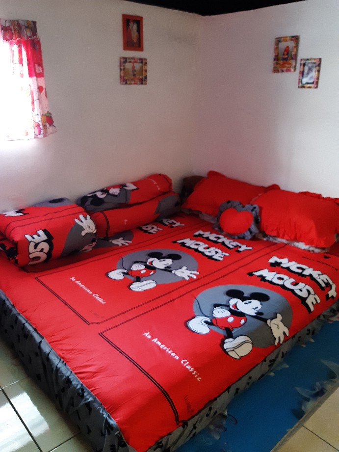 Bedcover + Sprei Rumbai California 180x200 King Size 180 Mickey Classic Bc 180 - Tikus Hitam