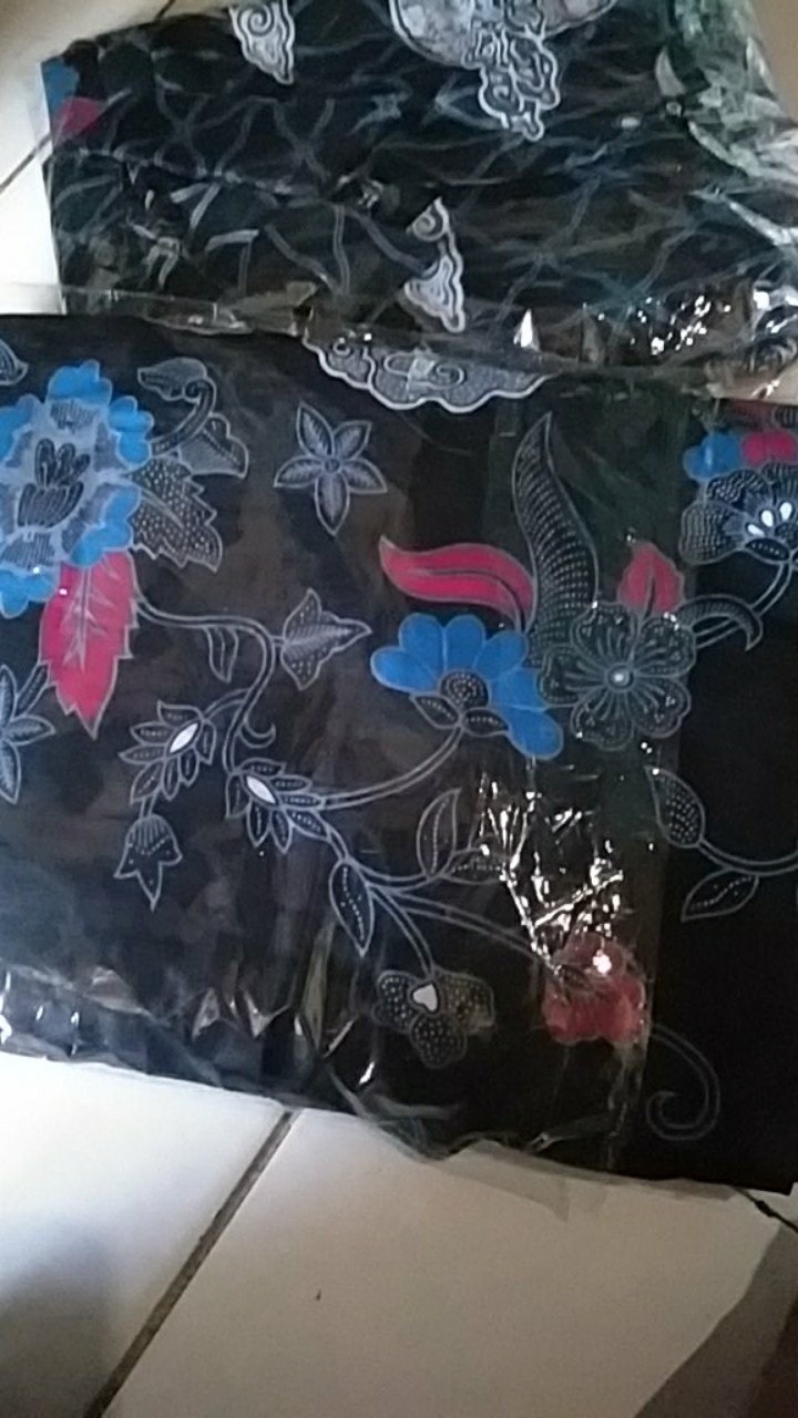 Batik Couple Keluarga Maura Dan Sania Ruffle Ori Ndoro Jowi Dnt Mataram|#batikcuple#coupleindinesia