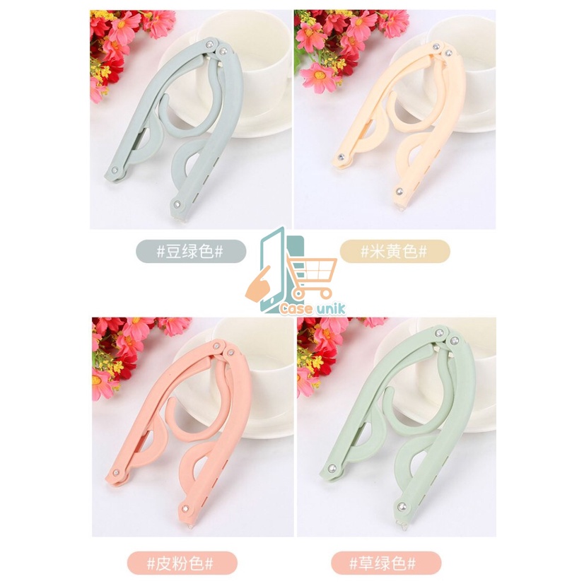 RT72 GANTUNGAN HANGER BAJU LIPAT PORTABLE TRAVEL PLASTIK CS3931