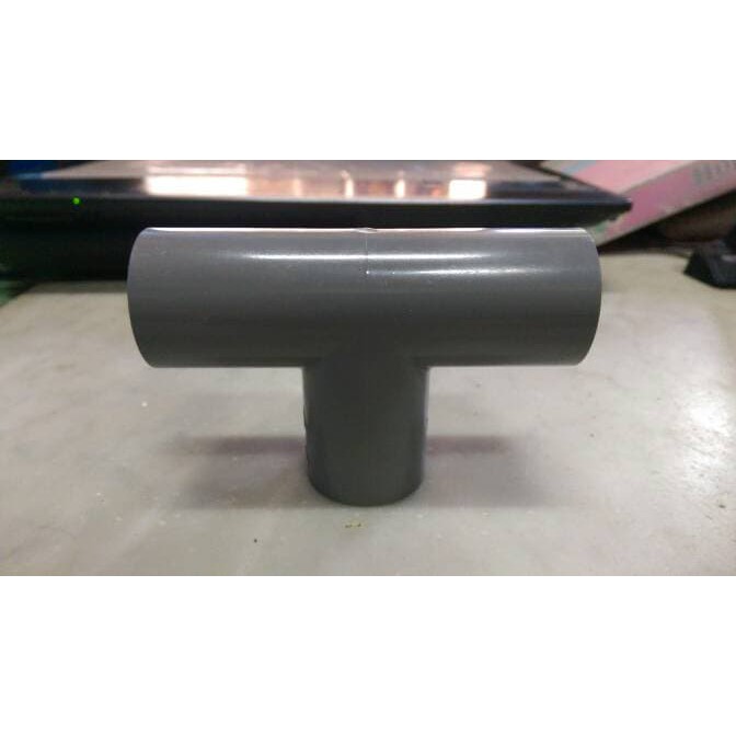 Tee 1 1/2" x 1 1/4" Rucika AW / Tee PVC 1 1/2" x 1 1/4" / Vlok Tee 1 1/2" x 1 1/4" x Flok Tee PVC AW