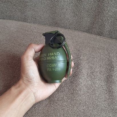 KOREK GAS UNIK MODEL GRANAT ASBAK BESI KOLEKSI ARMY HIASAN PAJANGAN MAINAN PRANK