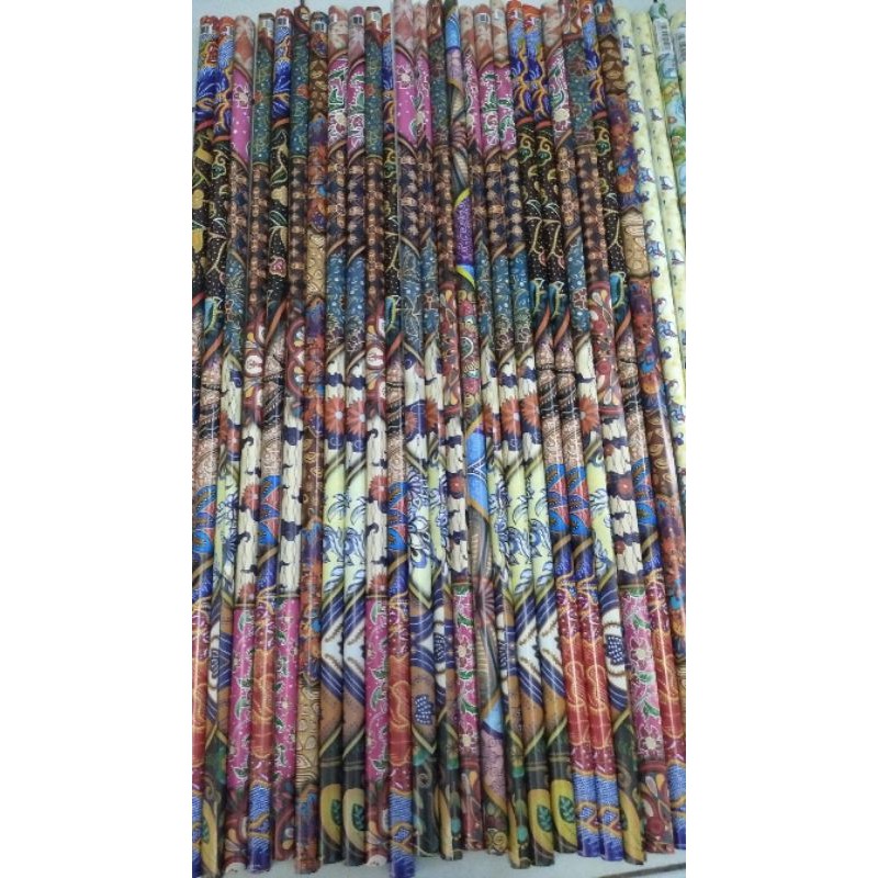 

kertas kado batik cantik