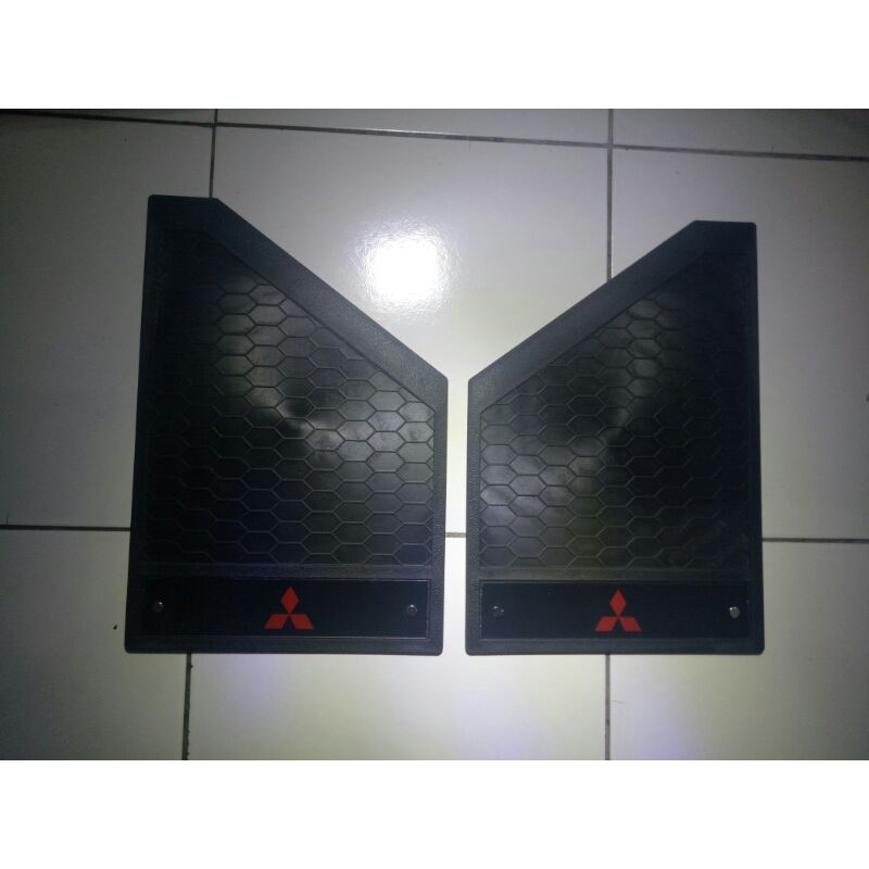 karpet lumpur/ mudguard 1 set isi 2 model miring